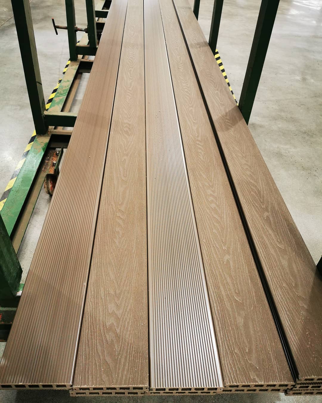 80541281 202900624290204 6994116643972238009 n - HOSUNG WPC Composite