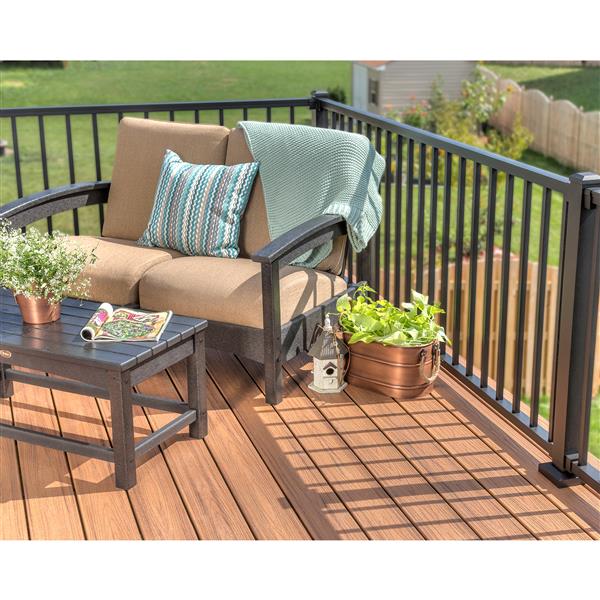 plastic wood composite furniture application